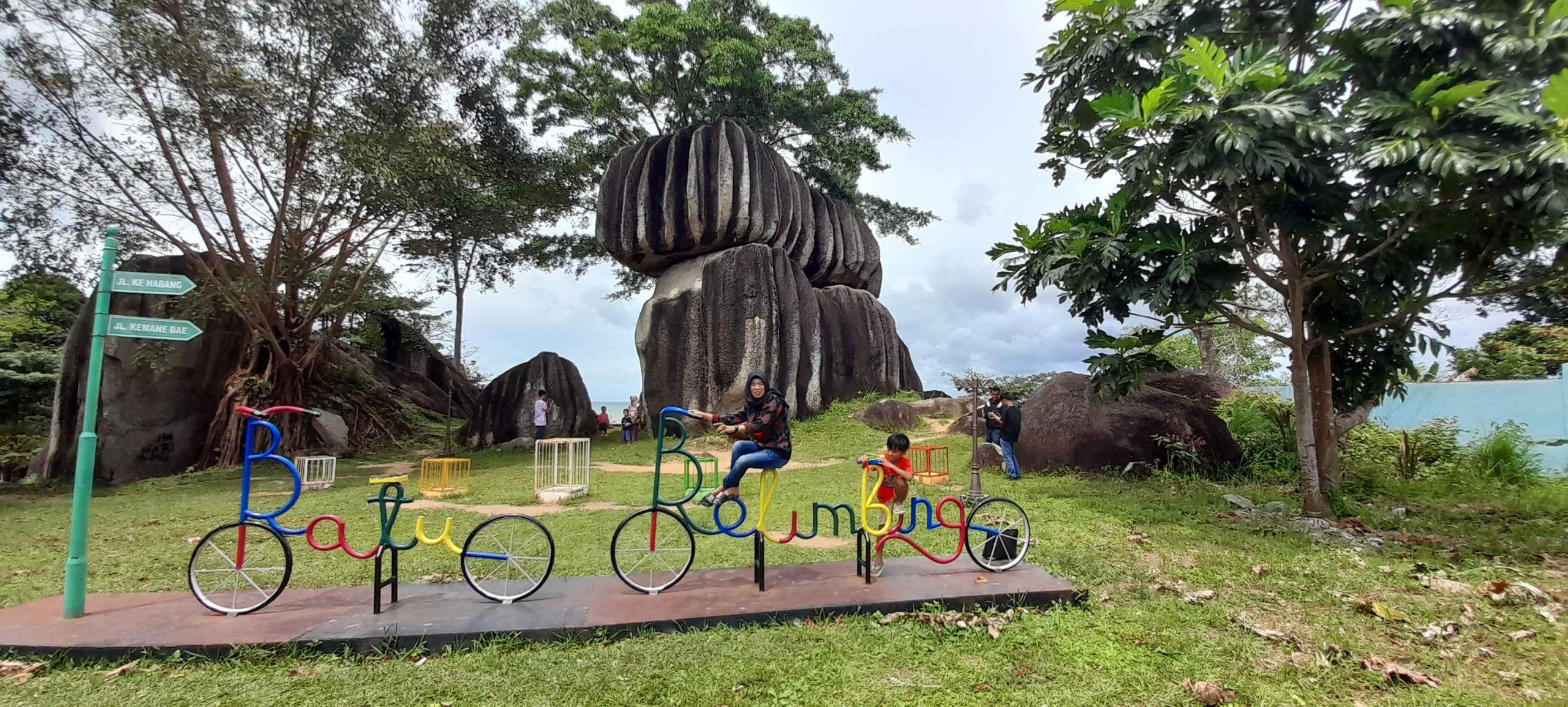 Batu Belimbing wisata di bangka belitung