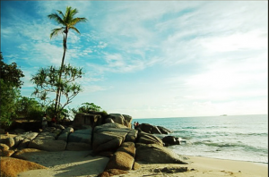 wisata bangka belitung pantai pasir padi