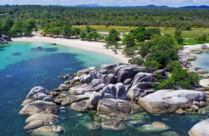 wisata bangka belitung pantai tanjung tinggi