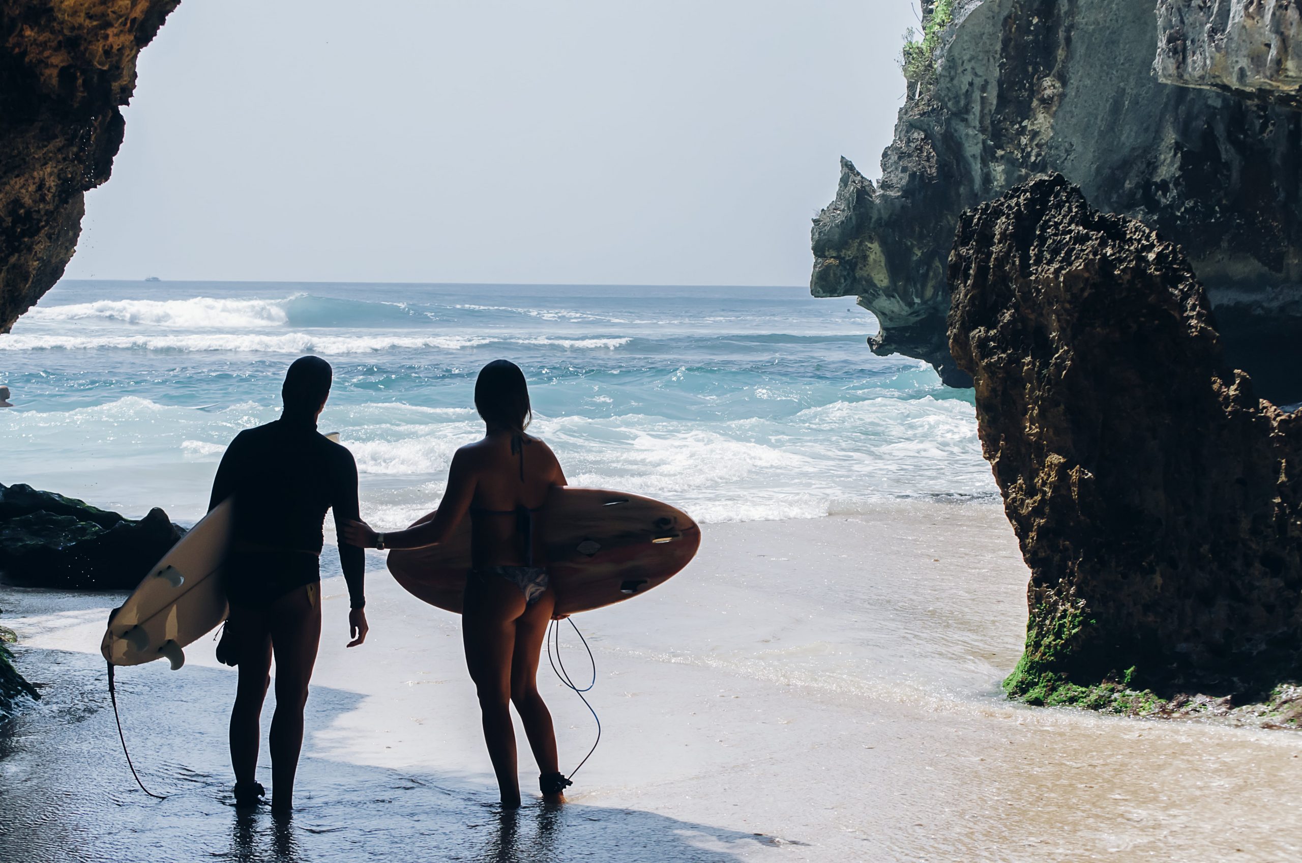11 Pantai untuk Surfing Terbaik di Bali – BookingToGo