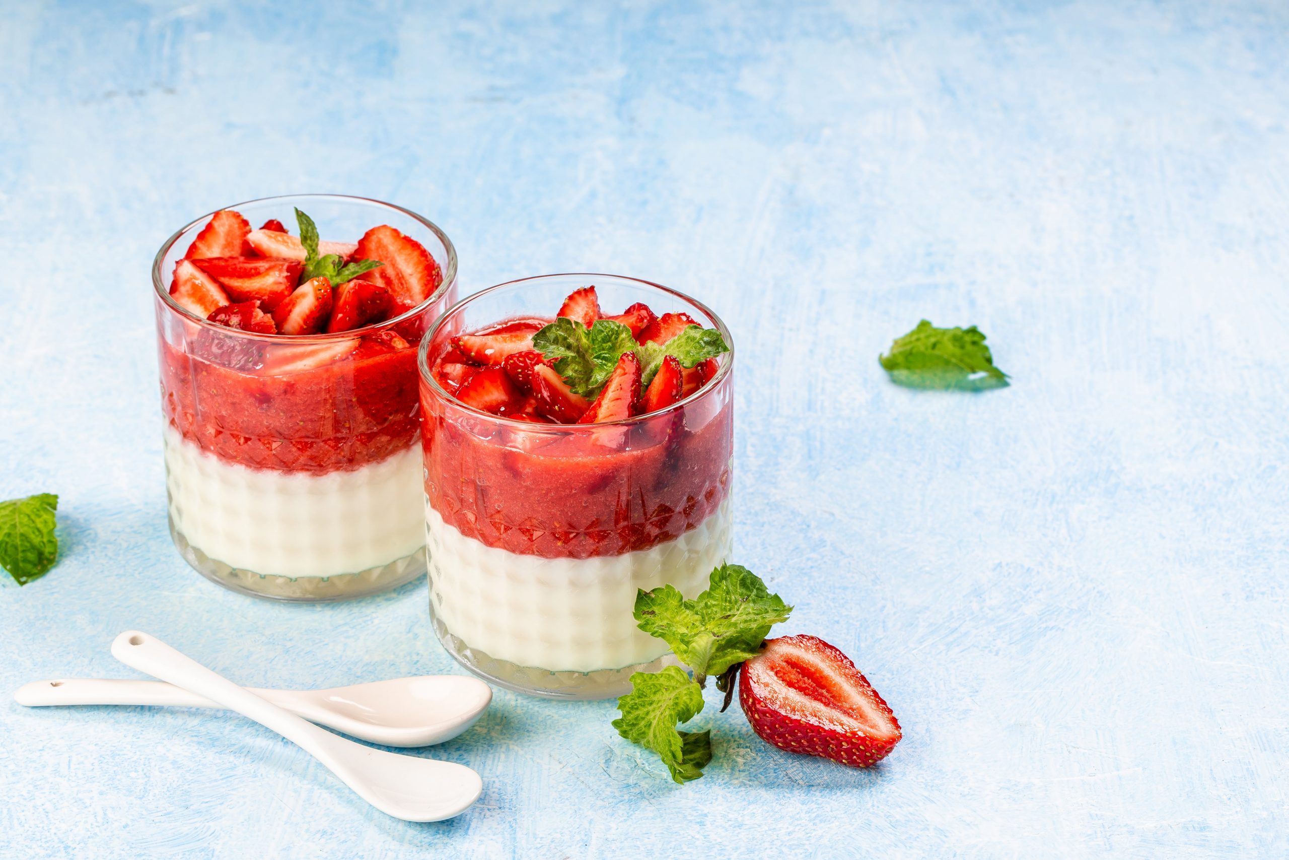 menu-buka-puasa-puding-susu-strawberry