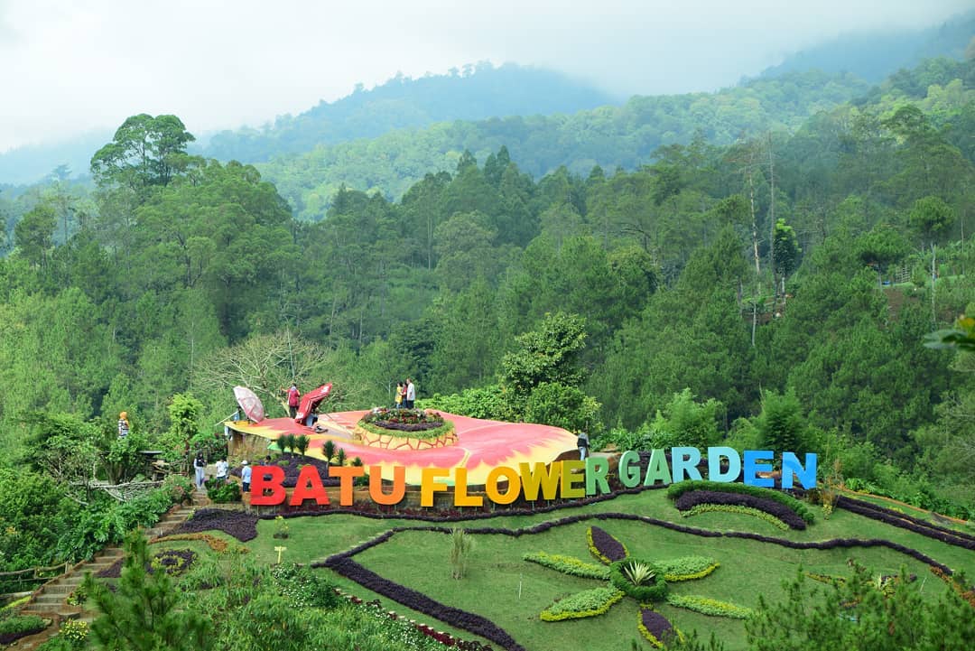 Wisata Batu Flower Garden Malang: Harga Tiket Masuk & Wahana
