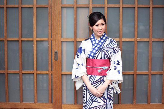 pakaian oshin kimono di the onsen resort_bookingtogo.com