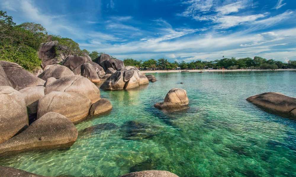 pantai tanjung tinggi wisata di Bangka Belitung