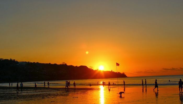 Pantai di Bali yang Bagus Untuk Sunset Pantai Jimbaran 