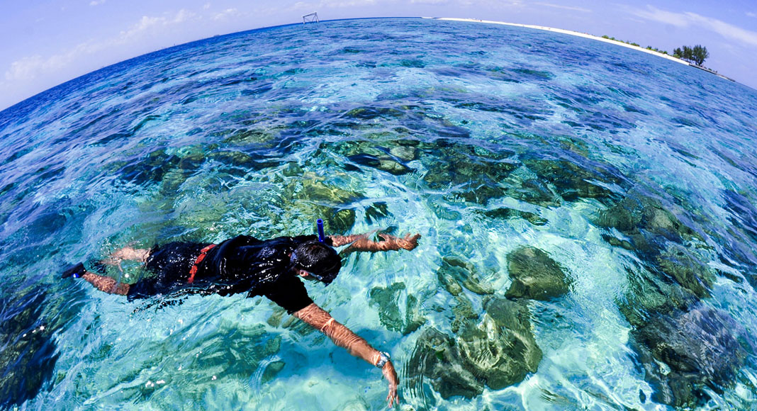 Snorkeling di Pulau Kodingareng Keke