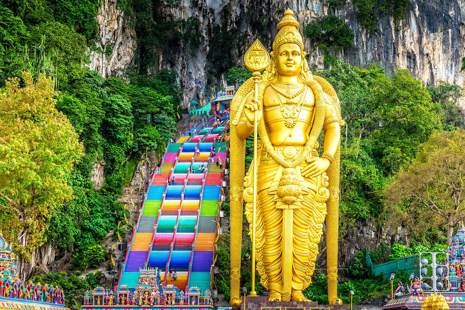 Batu Caves Malaysia, Wisata Patung Buddha Emas yang Ikonik