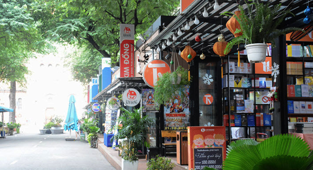 Suasana di Book Street Vietnam