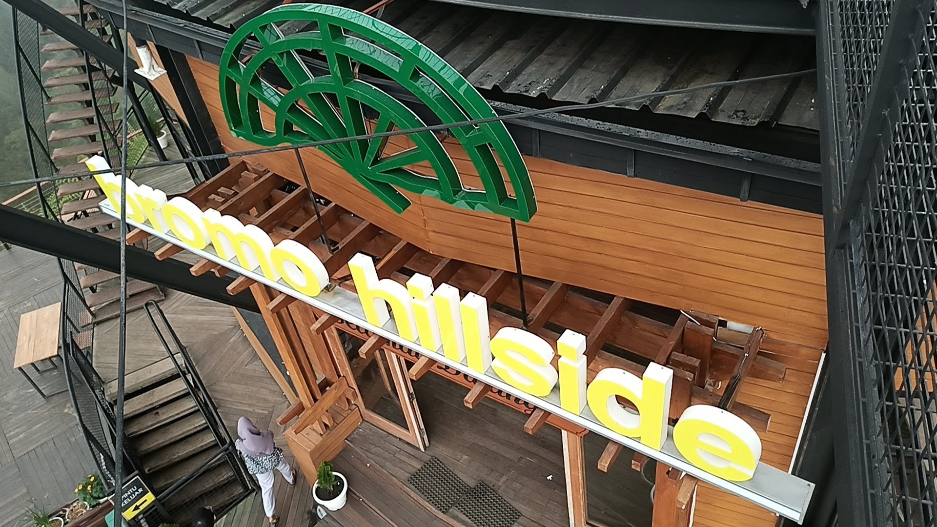Panduan ke Bromo Hillside, Cafe Dengan View 360 Derajat di Malang
