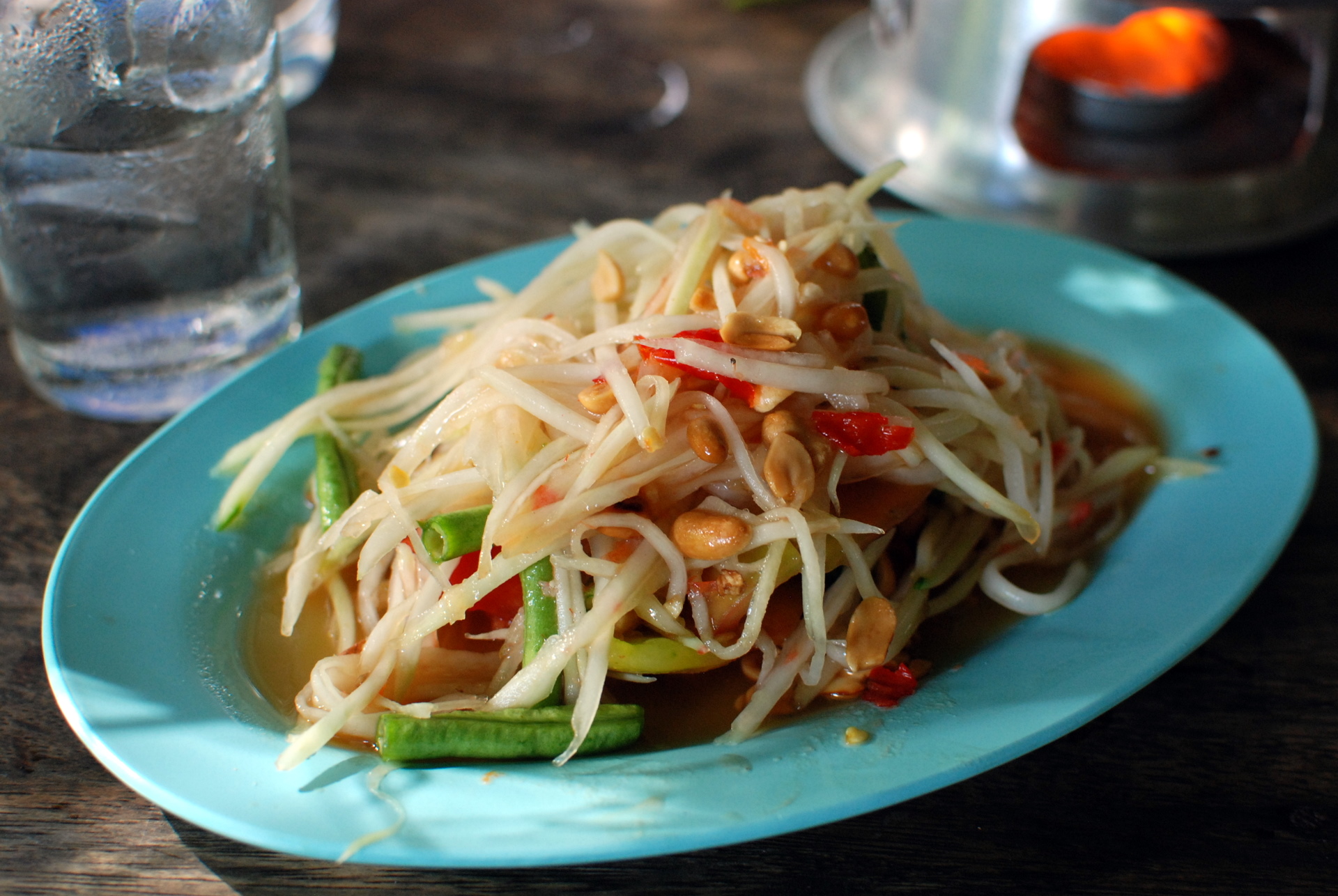 Som tam thai kuliner khas thailand yang terkenal