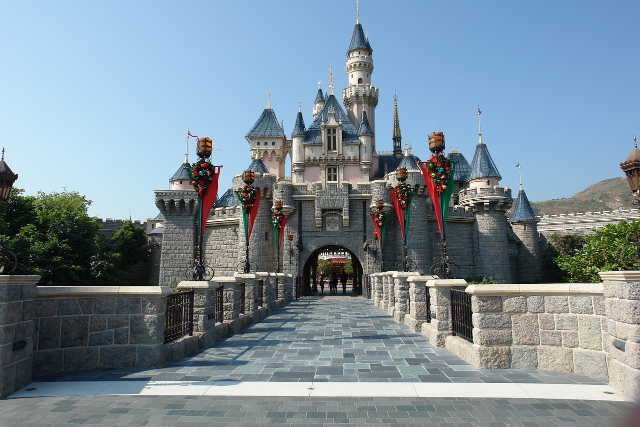 Disneyland Hongkong Rekomendasi Taman Hiburan di Asia