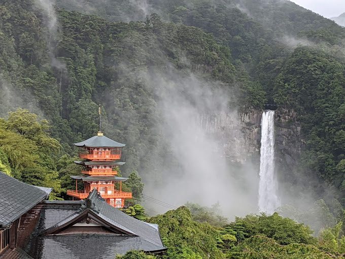 5 Rekomendasi Air Terjun Terkenal Di Jepang yang Gratis