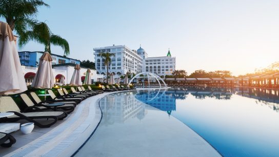 7 Hotel Romantis di Jakarta yang Ideal untuk Bulan Madu